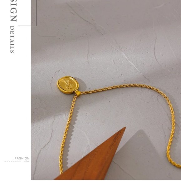 New 18K Gold Plated Oval Sunflower Pendant Necklace - Picture 7 of 7